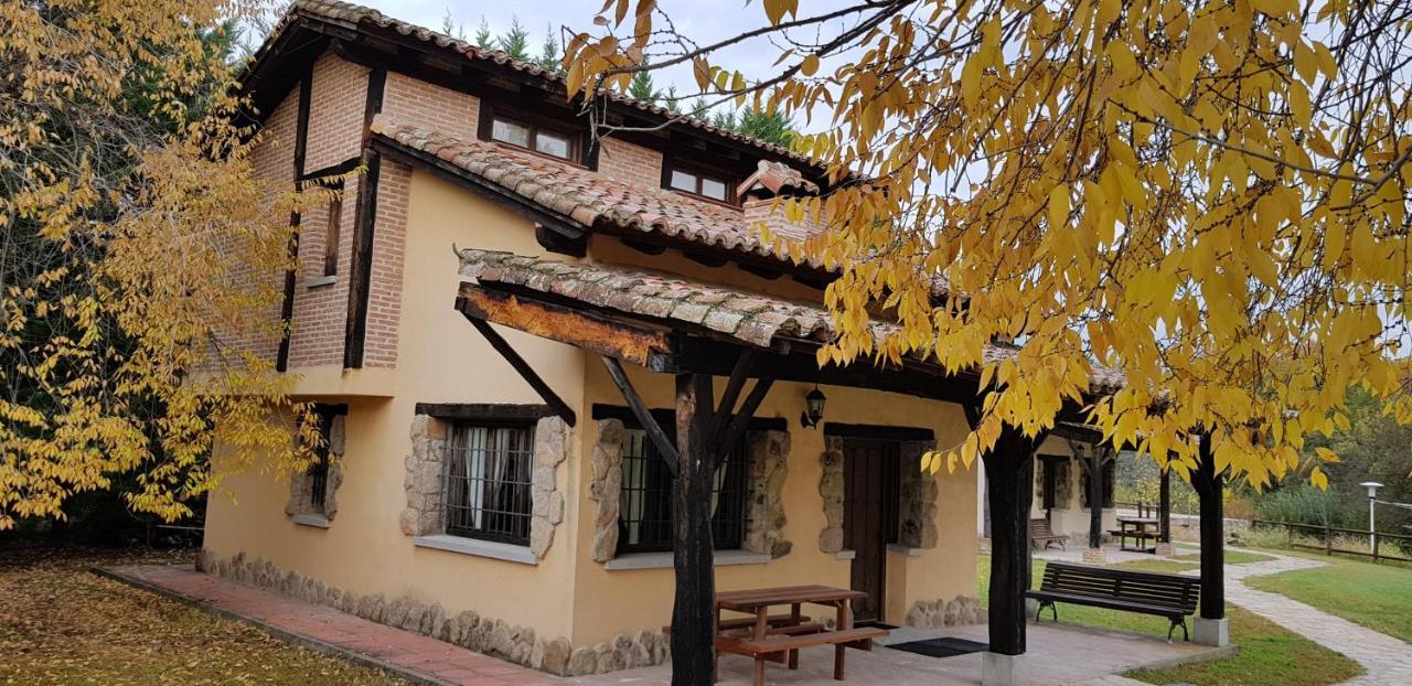 Esencia De Gredos Guest House Ramacastanas Exterior photo